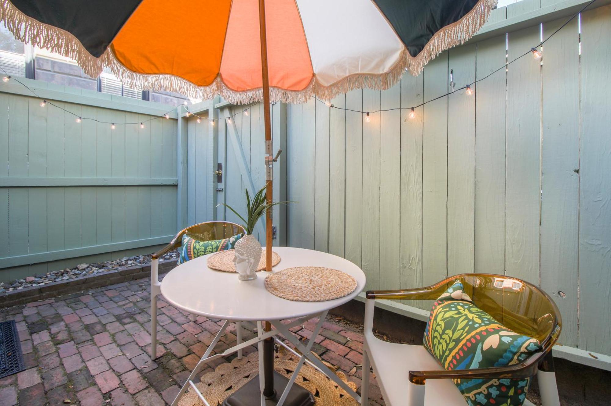 Private Patio Retreat In Charming Downtown Daire Savannah Dış mekan fotoğraf