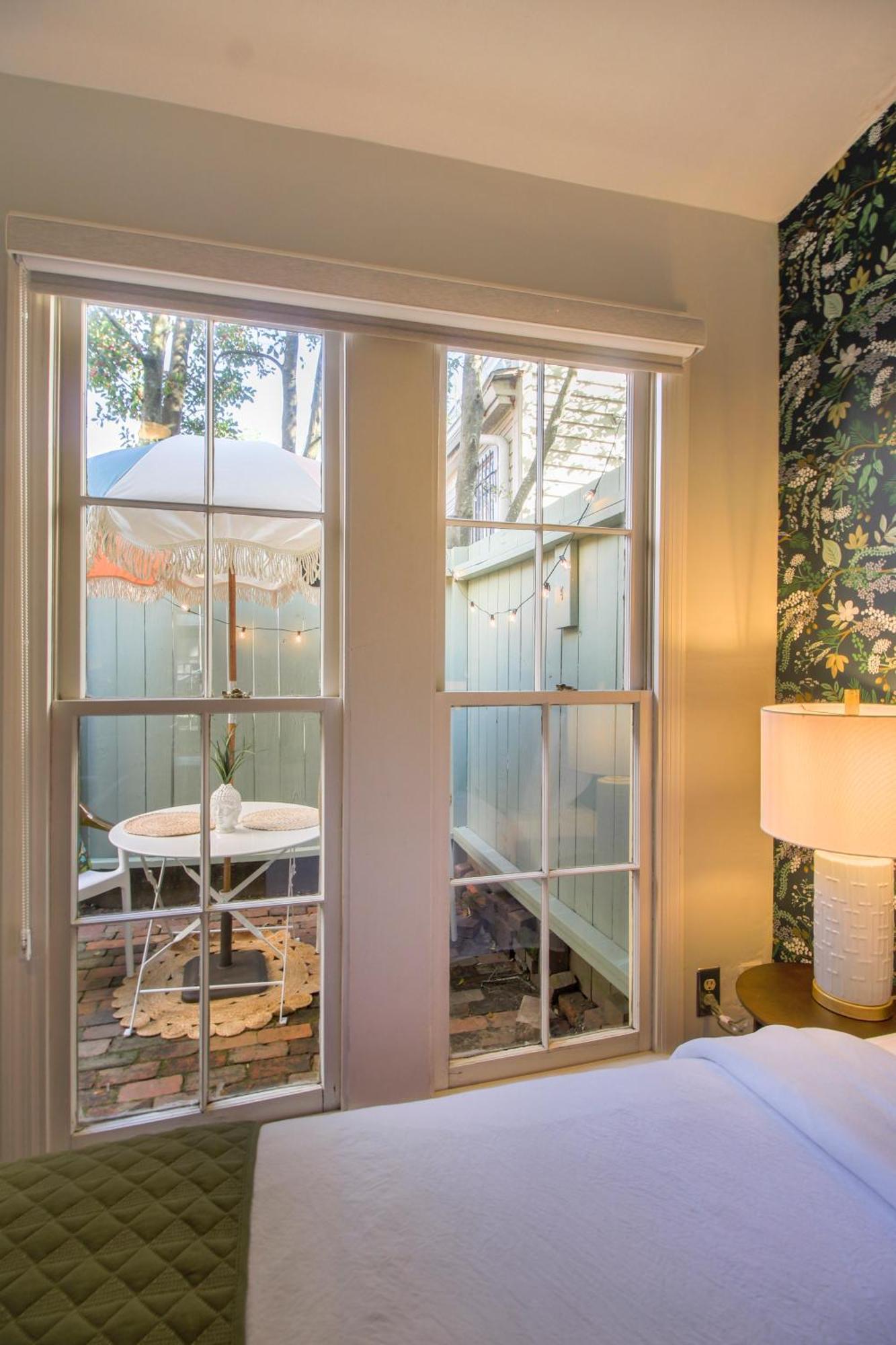 Private Patio Retreat In Charming Downtown Daire Savannah Dış mekan fotoğraf