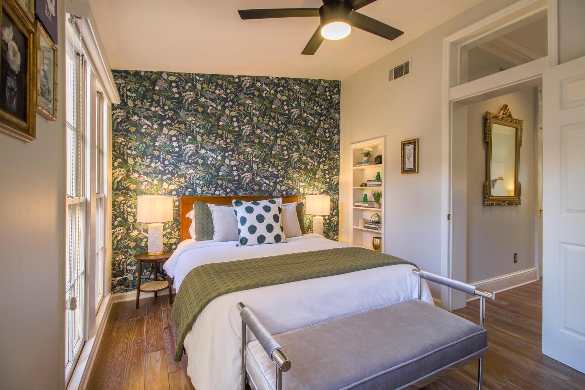 Private Patio Retreat In Charming Downtown Daire Savannah Dış mekan fotoğraf
